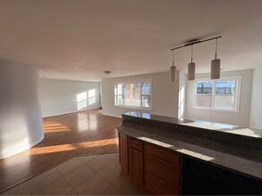 693 St Margarets Bay Rd in Halifax, NS - Building Photo - Building Photo