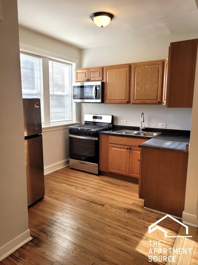 3814 W Thomas St, Unit 2