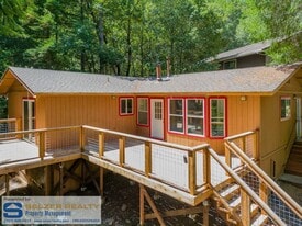 2153 Poppy Ln in Willits, CA - Building Photo