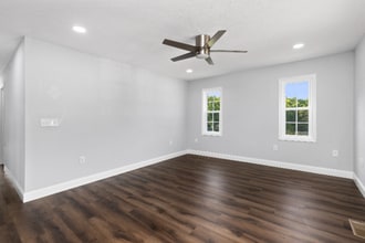 1016 Ivanhoe Ave in Waynesboro, VA - Building Photo - Building Photo