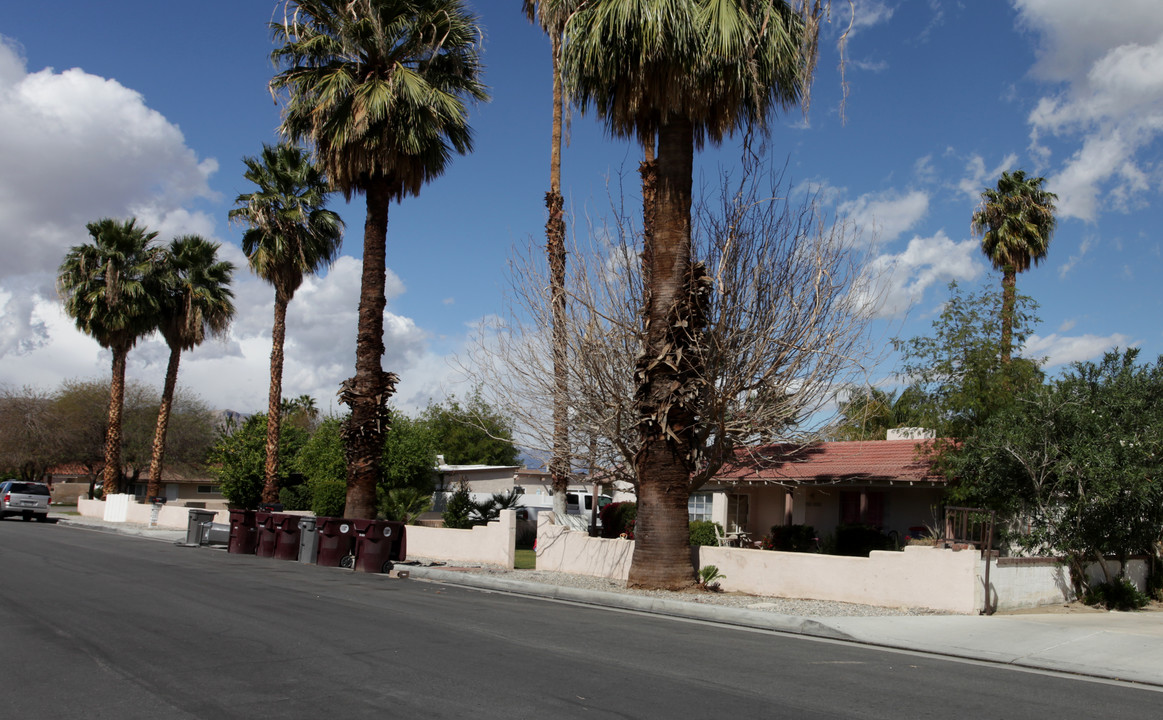 73866 Santa Rosa Way in Palm Desert, CA - Building Photo