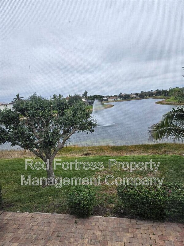 2679 Sunset Lake Dr in Cape Coral, FL - Building Photo - Building Photo