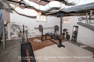 2372 Stratford Ave in Cincinnati, OH - Building Photo - Building Photo