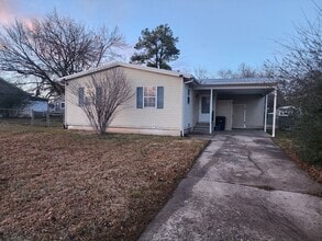 1122 E Alice St in Shawnee, OK - Building Photo - Building Photo