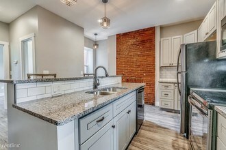 5148 Dearborn St in Pittsburgh, PA - Building Photo - Building Photo