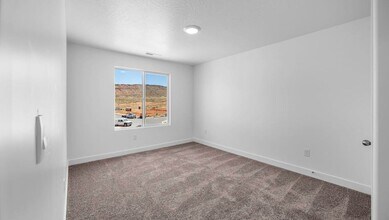 1677 Cedar Mesa Dr in Washington, UT - Building Photo - Building Photo