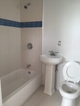 744 Chestnut Ave in Long Beach, CA - Building Photo - Building Photo