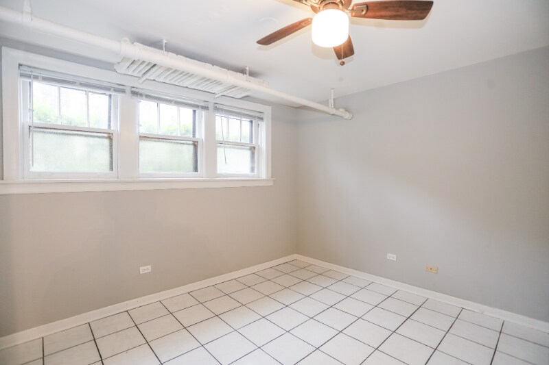 1342 W Foster Ave in Chicago, IL - Building Photo