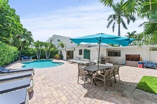 3203 Robbins Rd in Pompano Beach, FL - Building Photo