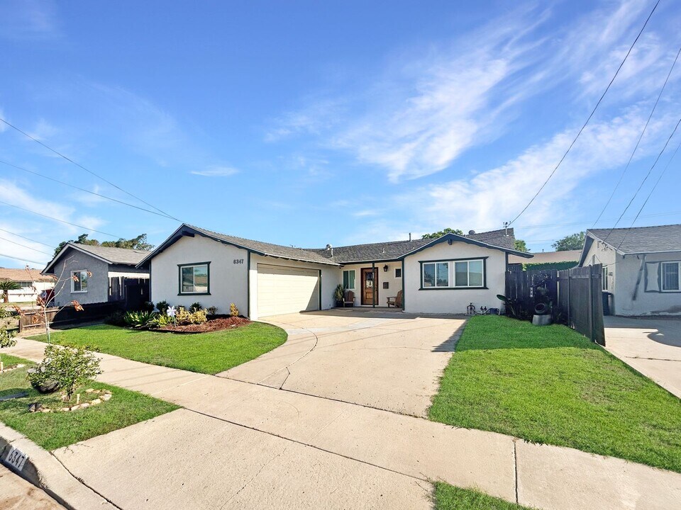 6347 Lake Arago Ave in San Diego, CA - Building Photo