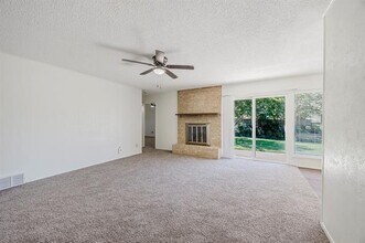 3508 Esplendor Ave in Irving, TX - Foto de edificio - Building Photo