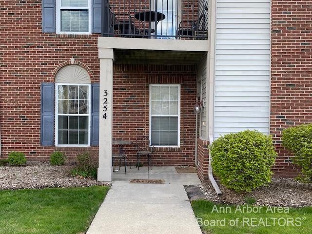property at 3254 Primrose Ln