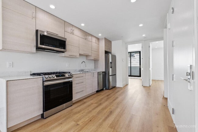 4445 18th St in San Francisco, CA - Foto de edificio - Building Photo
