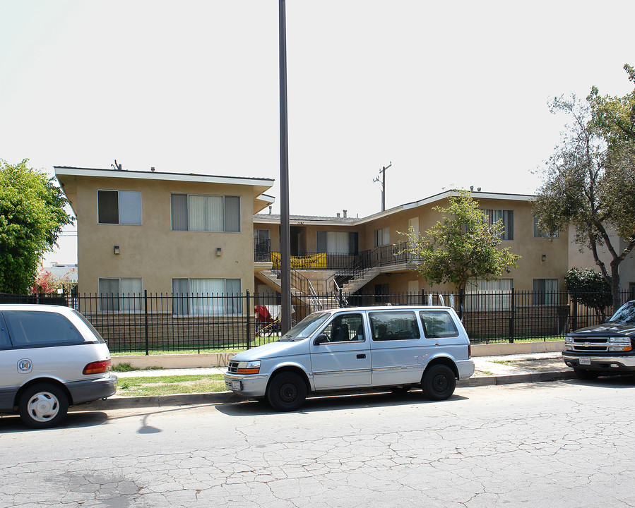 1141 S Poplar St in Santa Ana, CA - Building Photo