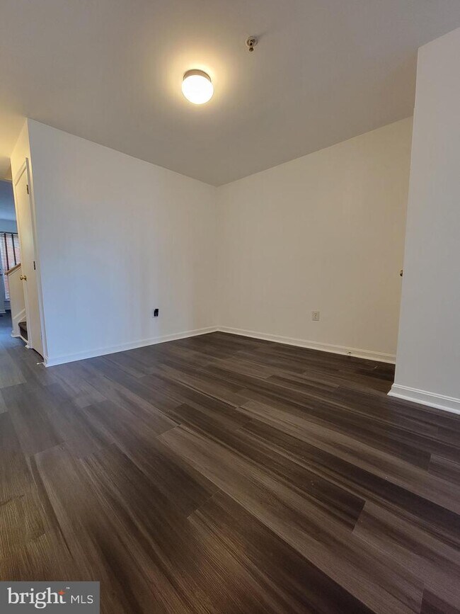 1135 N Stricker St photo'