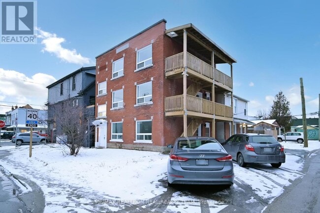 195 Balmoral Ave N in Hamilton, ON - Building Photo - Building Photo
