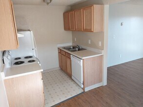 345 N 5th St in Klamath Falls, OR - Building Photo - Building Photo