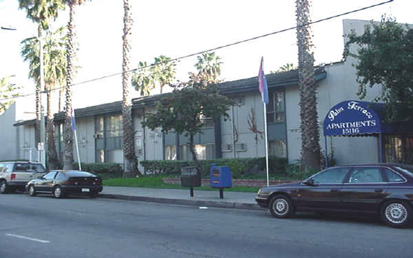 Palm Terrace Apartments in North Hills, CA - Building Photo - Building Photo