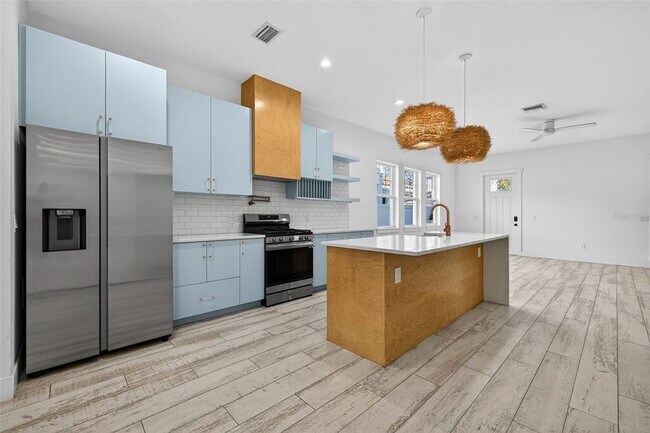 611 24th Ave N in St. Petersburg, FL - Building Photo - Building Photo