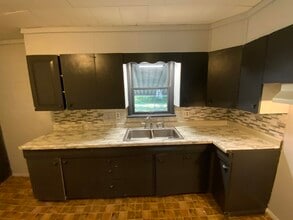 17 Fairweight Ave in Danville, IL - Foto de edificio - Building Photo