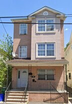 28 Kent St, Unit 2 in Newark, NJ - Building Photo