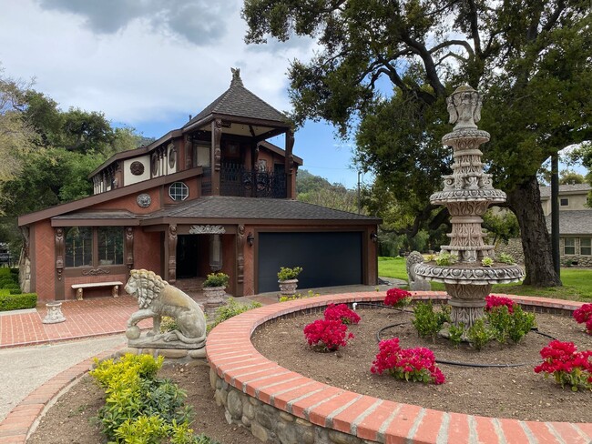 10484 Creek Rd in Ojai, CA - Building Photo - Building Photo