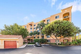 1000 Scotia Dr, Unit 105 in Hypoluxo, FL - Building Photo - Building Photo