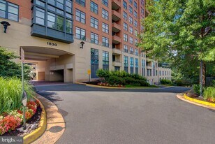 1830 Fountain Dr in Reston, VA - Building Photo