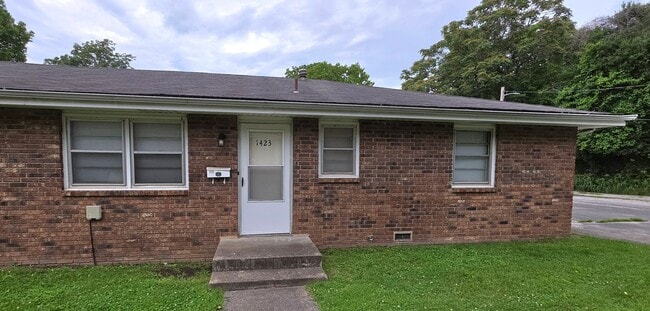 property at 1423 E Cairo St