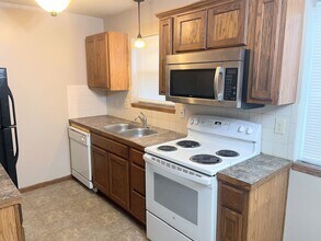 2125 N Minneapolis Ave in Wichita, KS - Building Photo - Building Photo