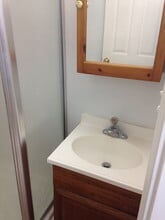 1942 Moss St, Unit Studio apartment in New Orleans, LA - Foto de edificio - Building Photo