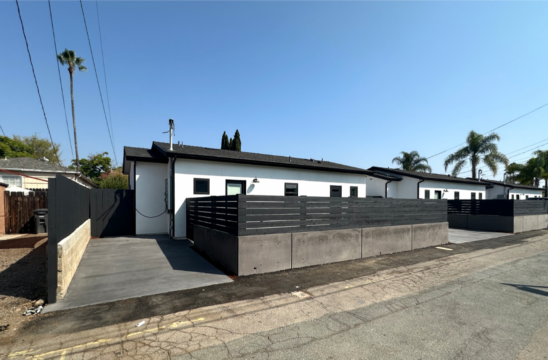 8707-8709 Washington Ave in La Mesa, CA - Building Photo