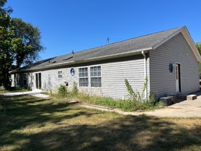 420 Decker St in Niles, MI - Foto de edificio - Building Photo