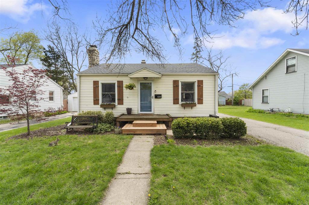4269 Doncaster Dr in Madison, WI - Building Photo