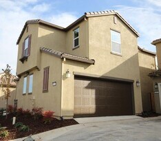 4806 Ocean Ln in Elk Grove, CA - Building Photo