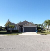 1605 Sawgrass Dr SW in Palm Bay, FL - Building Photo