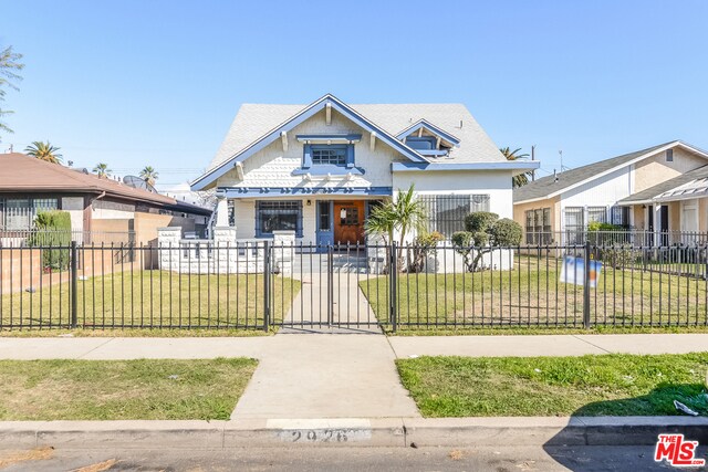 2926 Dalton Ave-Unit -1/2 in Los Angeles, CA - Foto de edificio - Building Photo