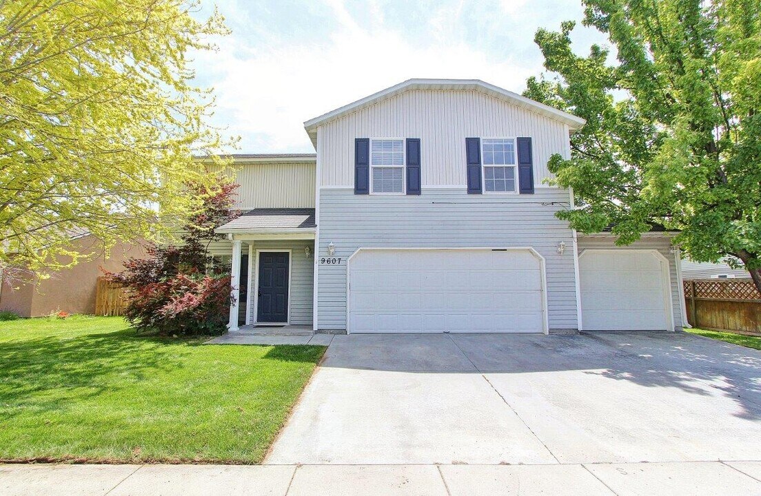 9607 W Lillywood Dr in Boise, ID - Building Photo