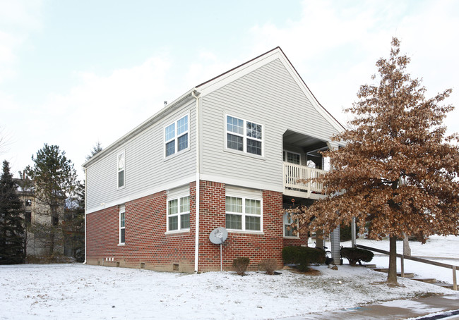 Mallett's Creek Court in Ann Arbor, MI - Building Photo - Building Photo