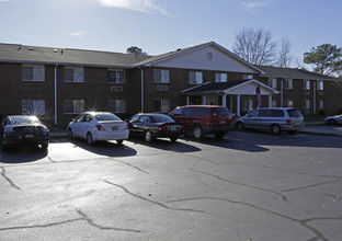 Town and Country Apartments in Gaffney, SC - Building Photo - Building Photo