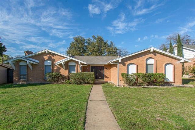 property at 3719 Crestpark Dr