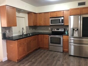 2623 Jackson St in Hollywood, FL - Building Photo - Building Photo
