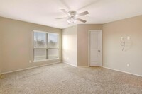 100 Brookside Dr photo'