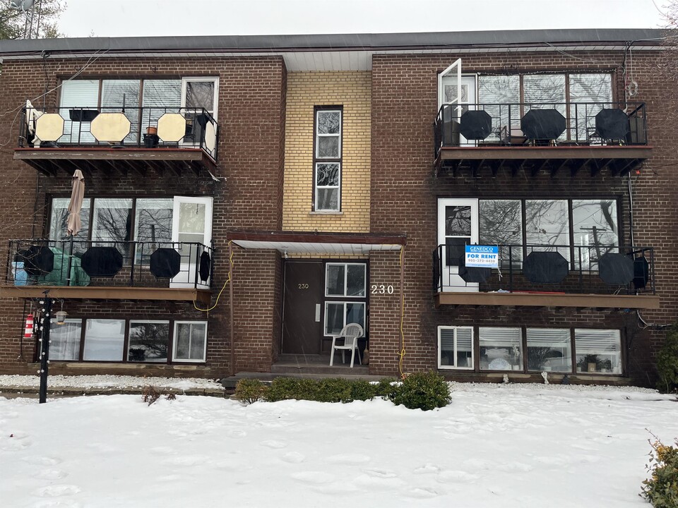 230 Victoria St N in Port Hope, ON - Building Photo