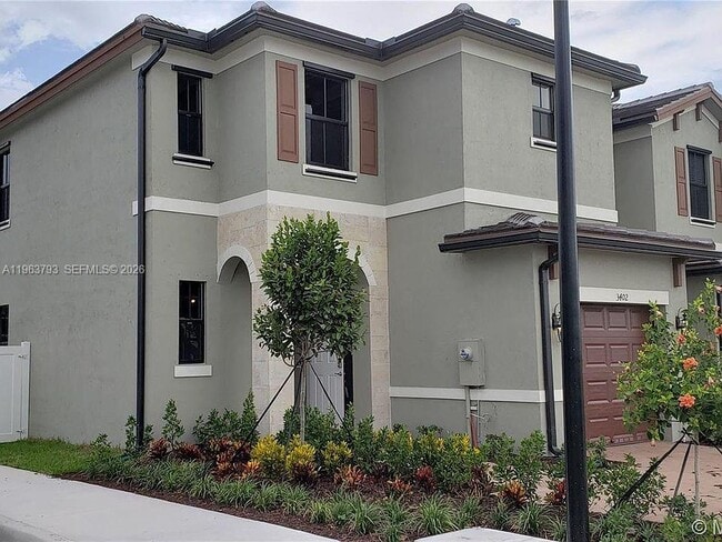 3402 W 105th St in Hialeah, FL - Building Photo - Building Photo