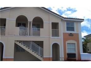 2551 SE 16th Ter, Unit 202 in Homestead, FL - Building Photo - Building Photo