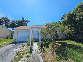 119 37th St S in St. Petersburg, FL - Building Photo