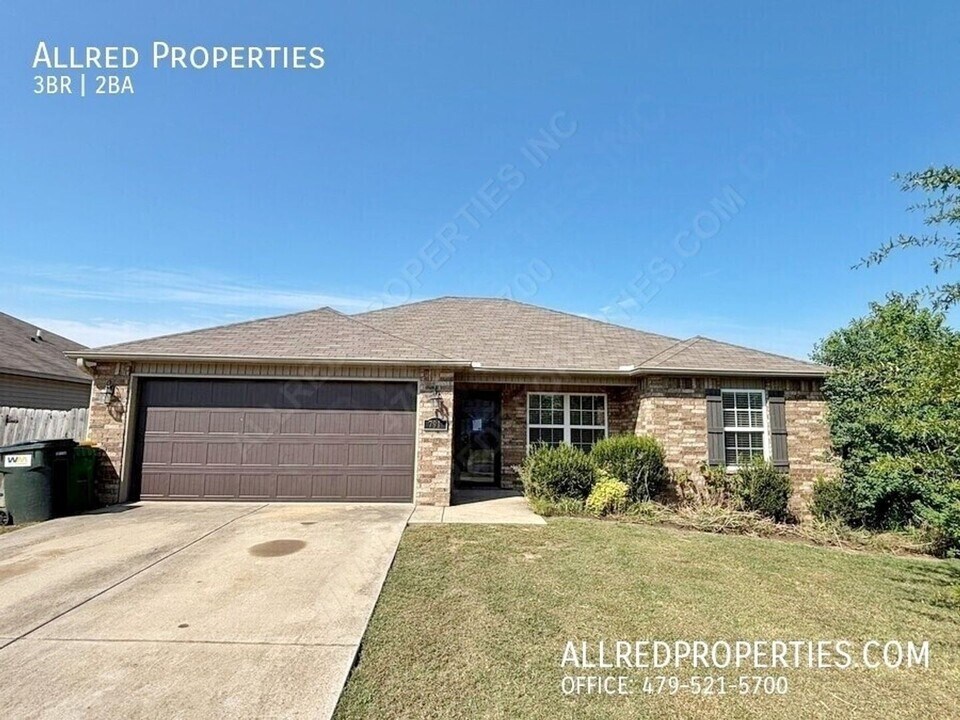 791 Morningside Dr in Centerton, AR - Building Photo
