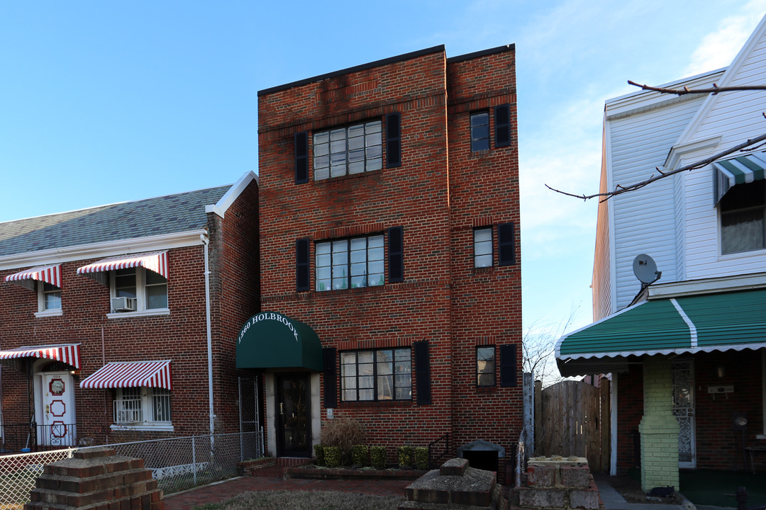 1260 Holbrook Ter NE in Washington, DC - Building Photo