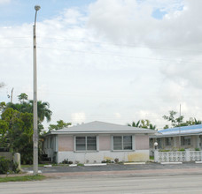 Saba Apartments in Hollywood, FL - Building Photo - Building Photo